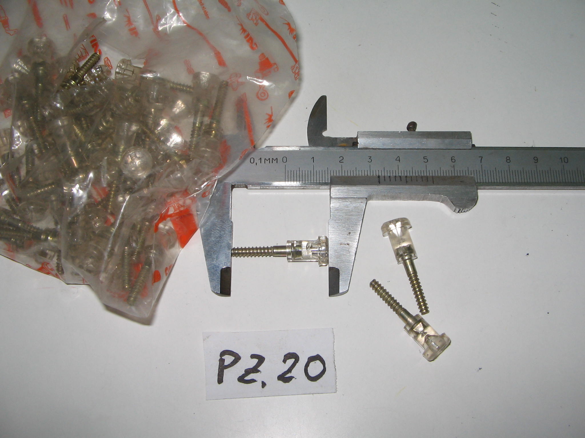 KIT DI VITI IN PLASTICA PZ. 20 N.3079